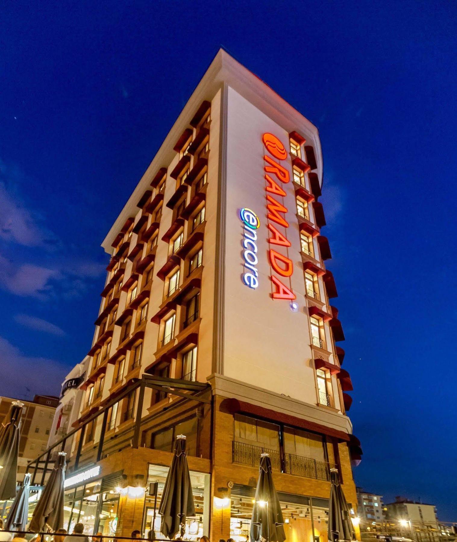 Ramada Encore Eskişehir Esterno foto