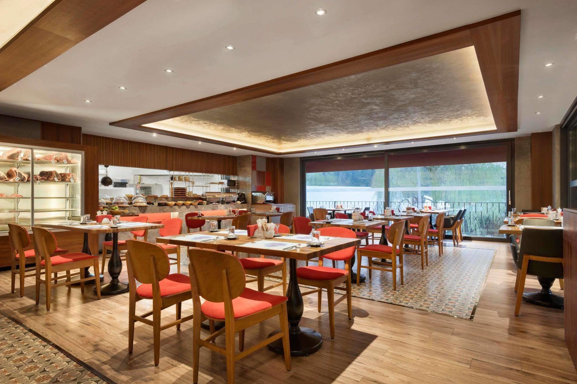 Ramada Encore Eskişehir Esterno foto