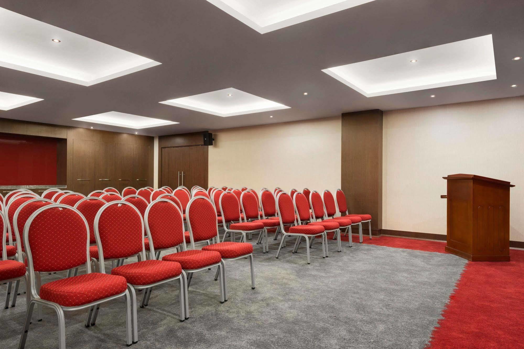 Ramada Encore Eskişehir Esterno foto